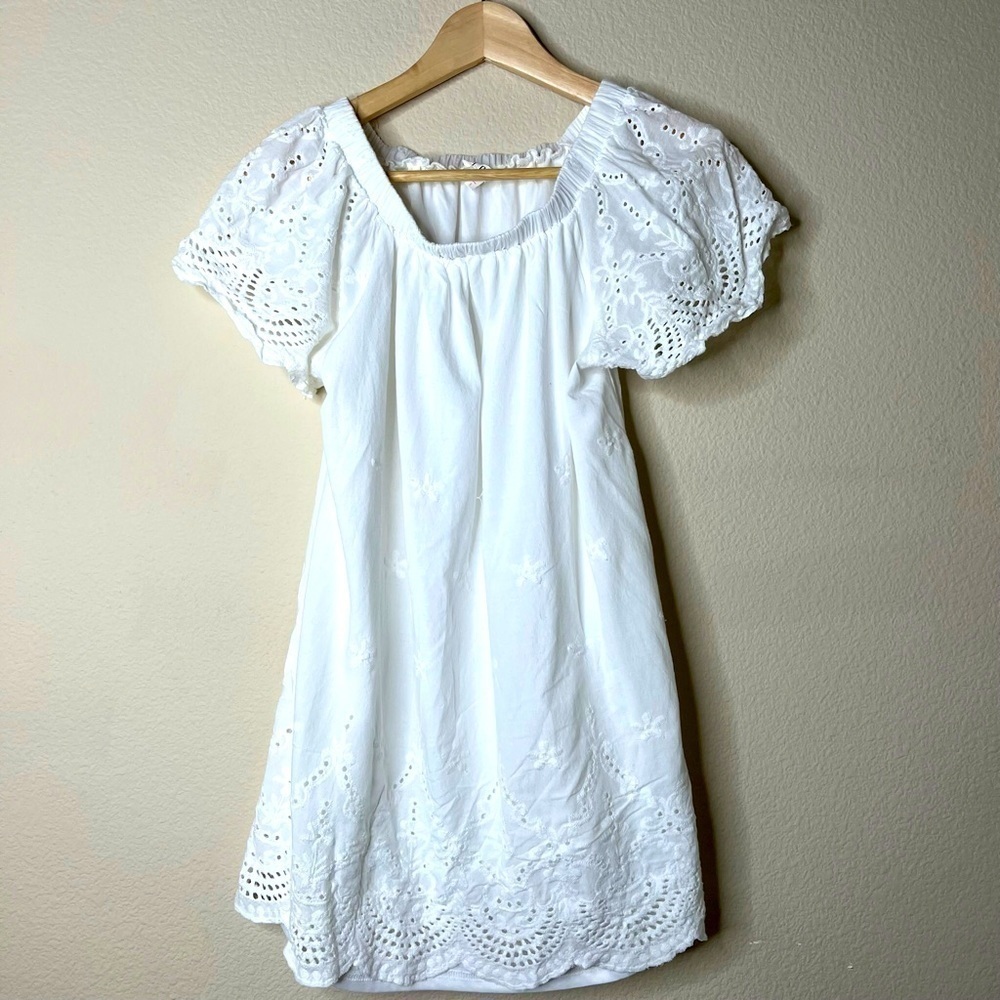 White short sleeve Blouse with beautiful detailing